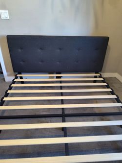 Free queen frame