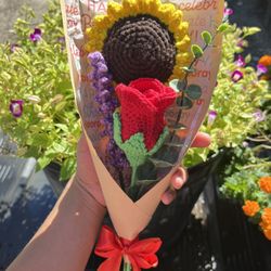 Arreglo De Flores Hecha A Mano 