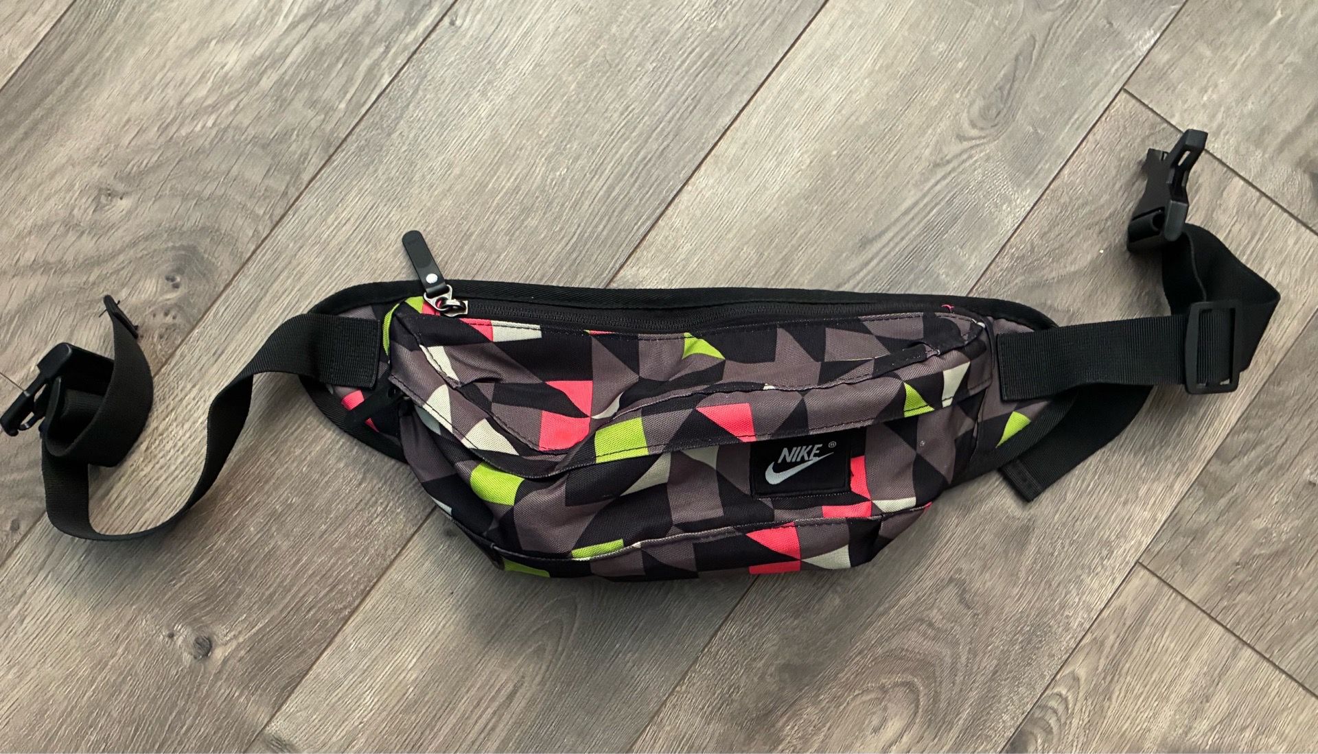 Vintage Nike Fanny Pack Black Y2K Waist Bag Crossbody Hip Pack Running Exercise