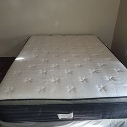 Queen .Mattress Helix plus - tencil