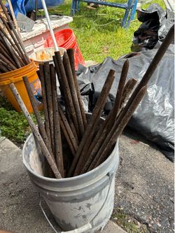 72 Heavy-Duty Concrete Form Stakes – 2 ft & 3 ft Steel Form Pins