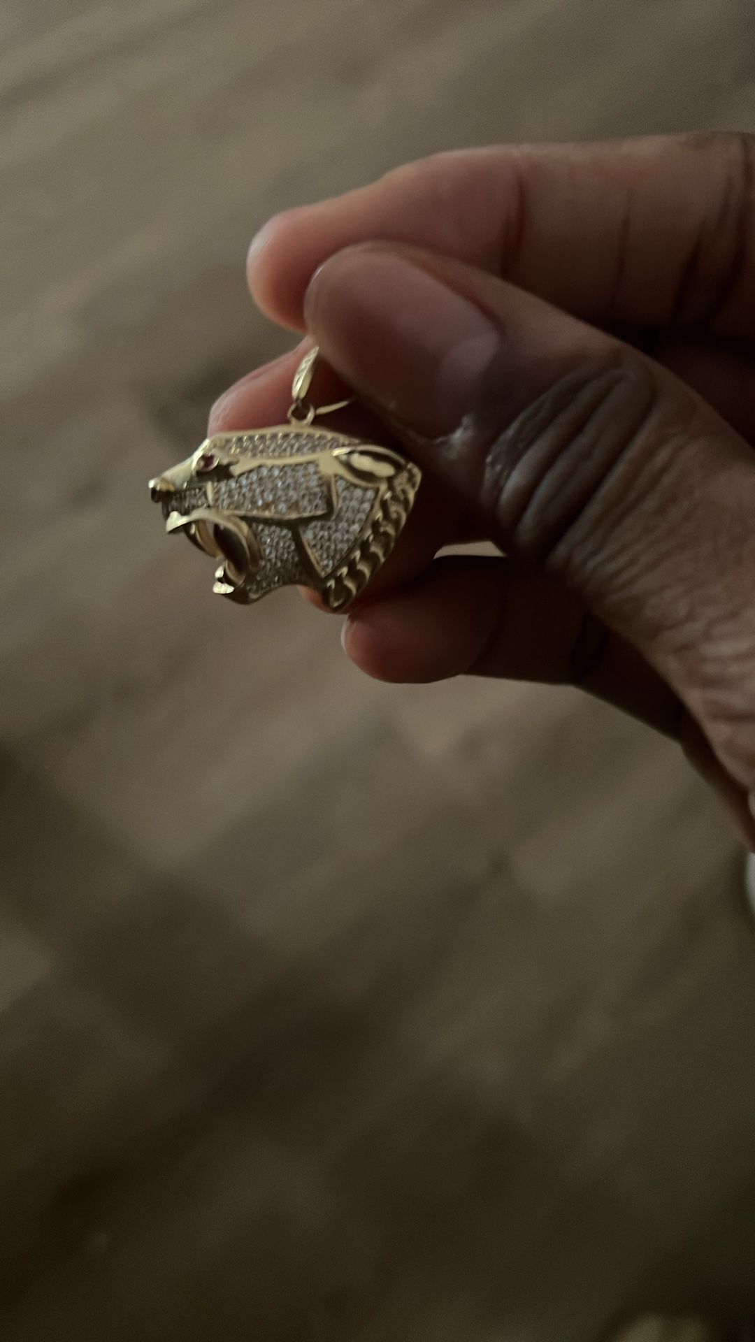 gold 4k Carat Lion Chain