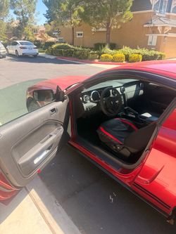 2005 Ford Mustang Burgundy