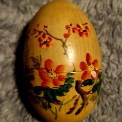 Vintage Japanese Wooden Flowery Egg Box 