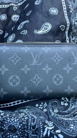 Louis Vuitton women’s wallet, authentic