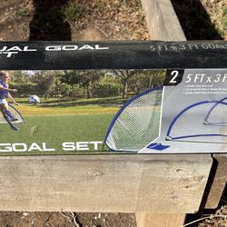 Soccer goal set