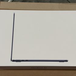 New Apple MacBook Air M4 13” 256GB 16GB RAM Midnight