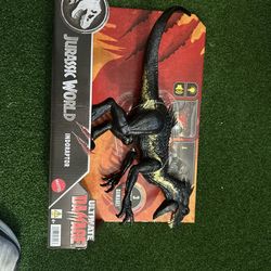 Jurassic World Ultimate Damage Indoraptor Dinosaur Toy Figure, Damage, Light & Sound Toy