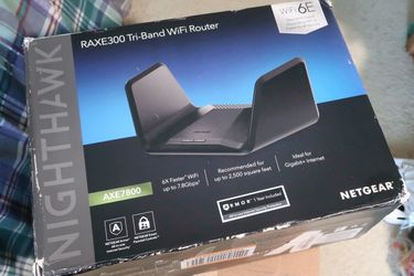 Netgear Nighthawk RAXE300 WiFi Wireless Tri-Band Router FOR PARTS (not working)