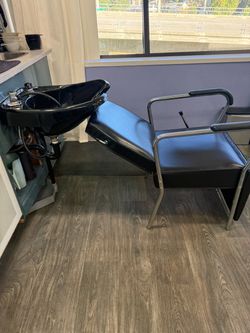 Shampoo bowl with chair combo!!! $300 obo