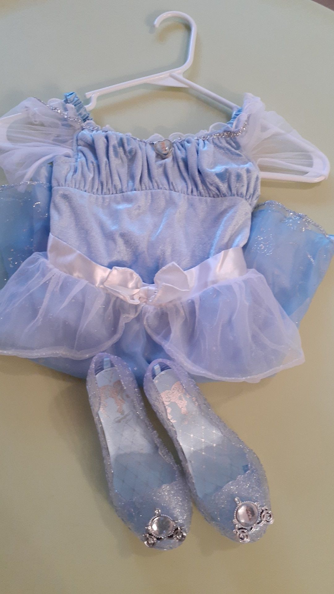 Disney's princess Cinderella's custome and shoes with light