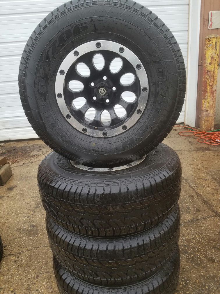 31 11.5 15 tires new 5x114 5x4.5