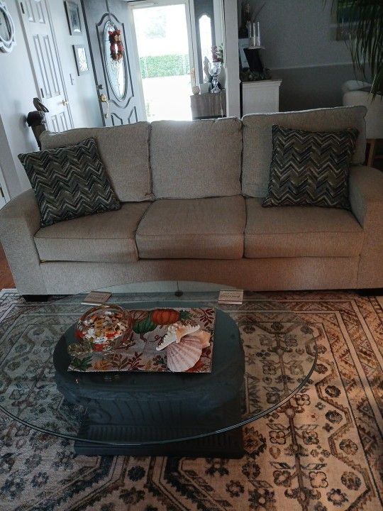 Sofa Like New