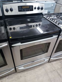 GE Profile stainless steel glass-top stove - Free delivery