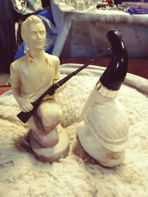 Vintage Avon MinuteMan Decanter Wild Country After Shave Bottle And Avon.ilk Glass Dog Pipe Oland Aftershave Bottle