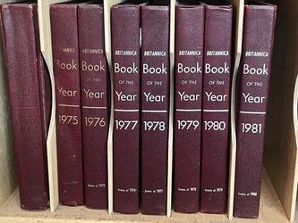 Británica books of the year 1(contact info removed)