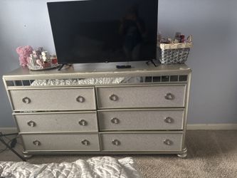 Full Size Bedroom Set