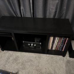 Entertainment center 