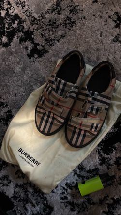 Burberry kids shoes