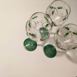 Beautiful Christmas wine glasses