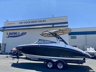 2016 Yamaha Boats 242 Limited S