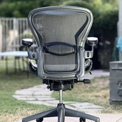 Herman Miller Size B Aeron Office Gaming Chair
