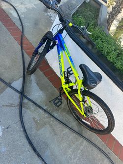 Mongoose mountain bike