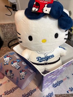 Los Angeles Dodgers Hello Kitty Plush Jersey popcorn bucket Cup set