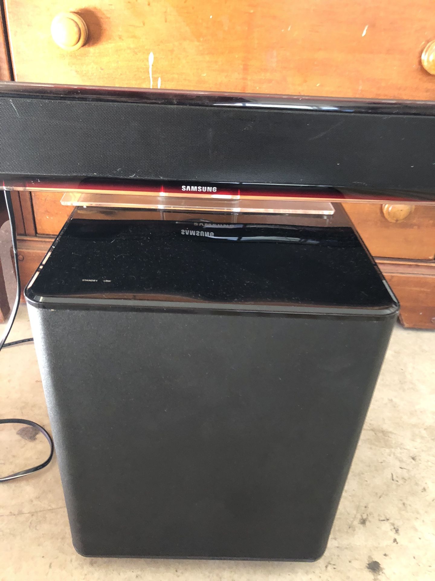Samsung Bundle Model HT-WS1 Black Soundbar with PS-WWS1 Subwoofer System