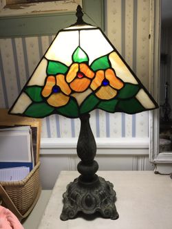 ANTIQUE LEADED GLASS LAMP