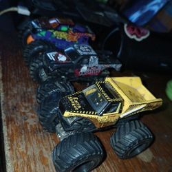 15 (Monster Jam Trucks)
