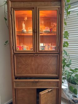 Showcase cupboard set