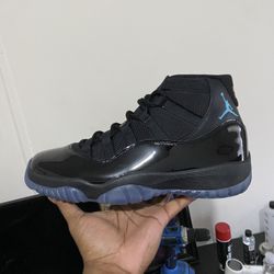 Gamma blue 11s Size 9