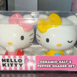 Hello Kitty Salt And Pepper 