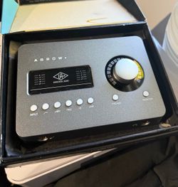 Universal Audio Arrow 2x4 Thunderbolt 3 Audio Interface with UAD DSP