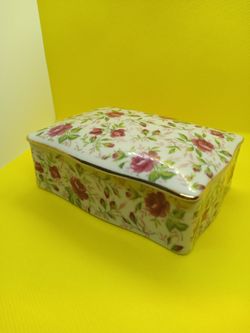 Trinket box