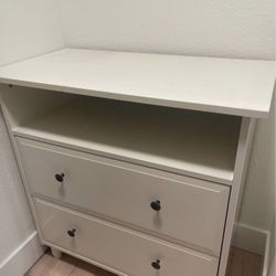 Very sturdy drawer / diaper changing table / cabinet / dresser