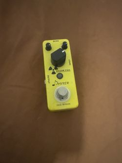 Donner Yellow Fall Mini Delay Pedal – Great Condition