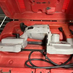 Milwaukee Deep Cut Bandsaw w/case