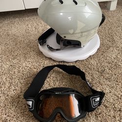 Kids snow helmet ski snowboard size S SMALL & skiing snowboarding goggles winter children's