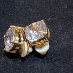  Sparkly elegant clip earrings In gold Fashion earrings