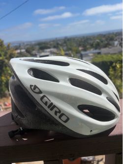 New Giro bike helmet with adjustable straps