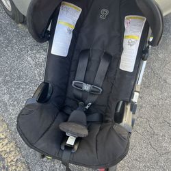 Doona Car seat Stroller 