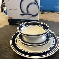 Dinnerware Set