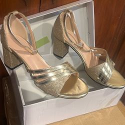 Size  8 Gold Shoes New