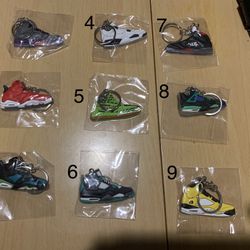 KET CHAIN OR SHOES CHARM 