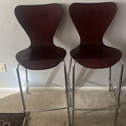 Set of bar stools
