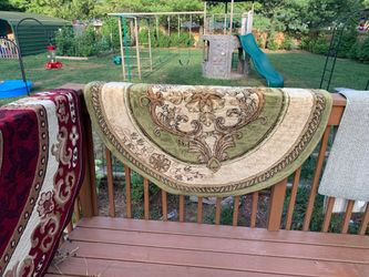 63” round rug