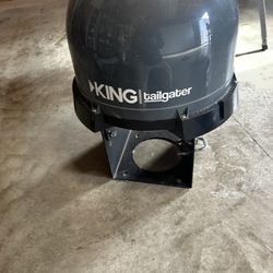 King Tailgater Satellite Dish With 2 Receivers 
