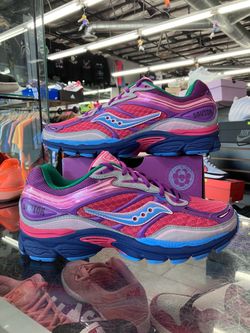 Saucony ProGrid Omni 9 Jae Tips To Do List Pink